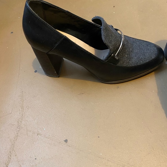 DKNY shoe - Picture 2 of 4